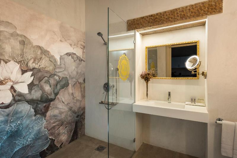 Apartment with Hot Tub image 3