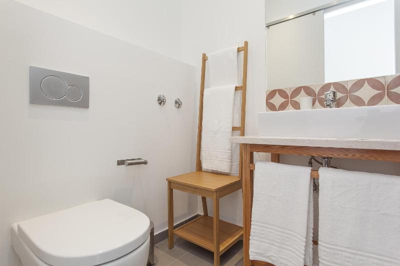 Lisbon Old Town Guest House - image 6