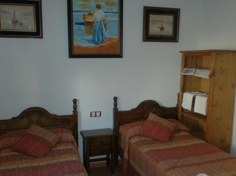Standard Double or Twin Room image 2