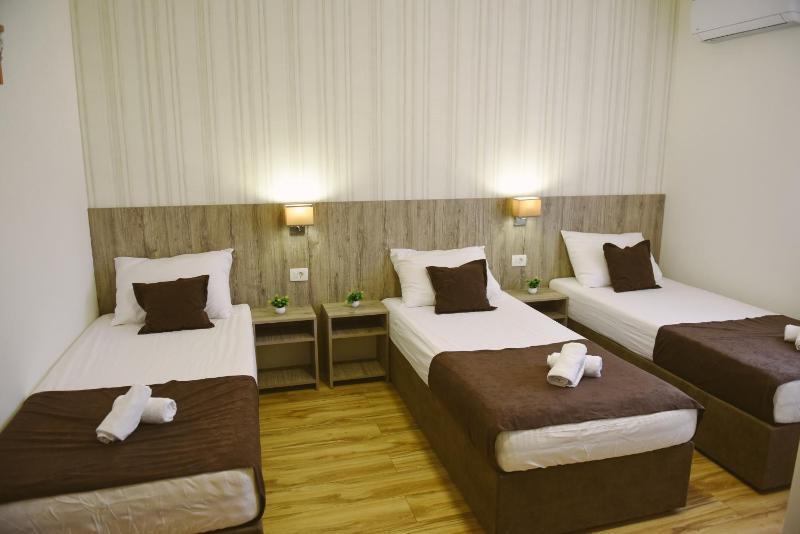 Triple Room image 1