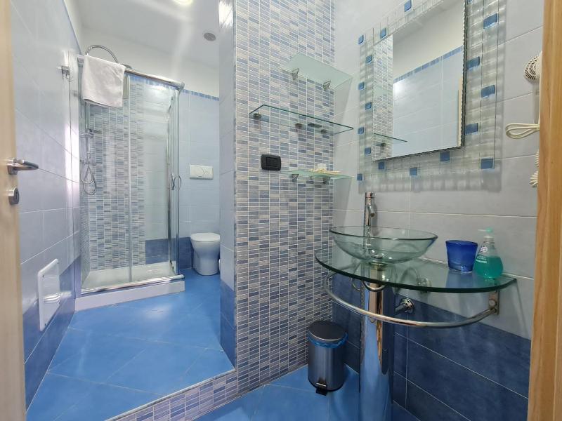 King Room with Sea View image 4