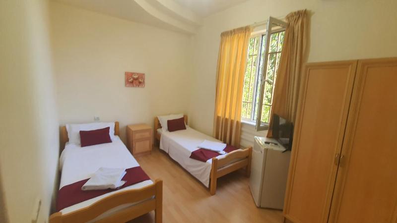 Single Room image 1
