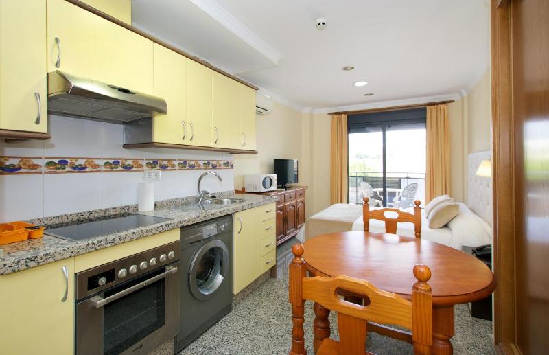Apartamentos Nuriasol - image 36