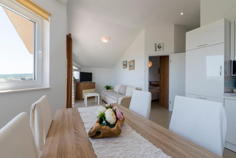 Apartment with Sea View image 4