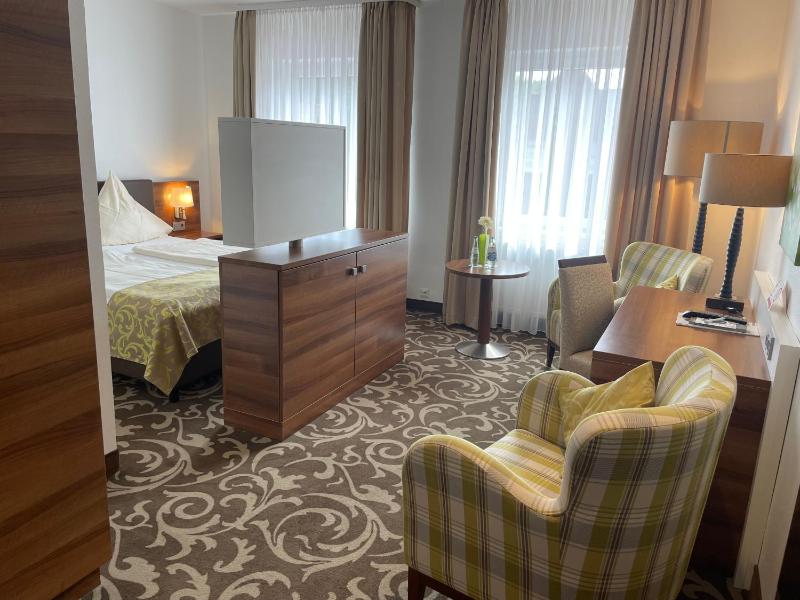Superior Double Room image 2