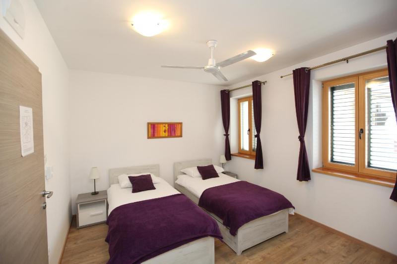 Superior Twin Room image 1