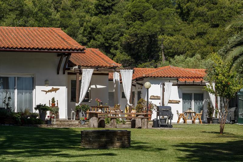 Villa - Beach Front image 4