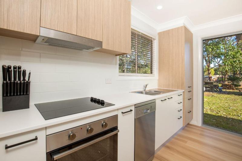 Nautilus Pet Friendly 5 Mins Walk to Bay - image 15