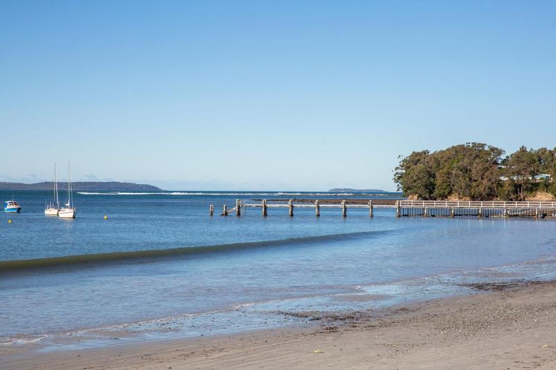 Nautilus Pet Friendly 5 Mins Walk to Bay - image 7