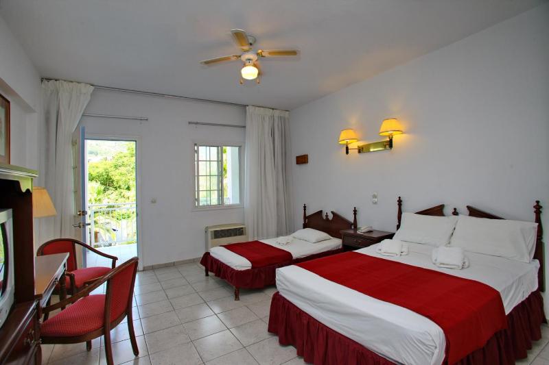 Dolphin Hotel - image 21