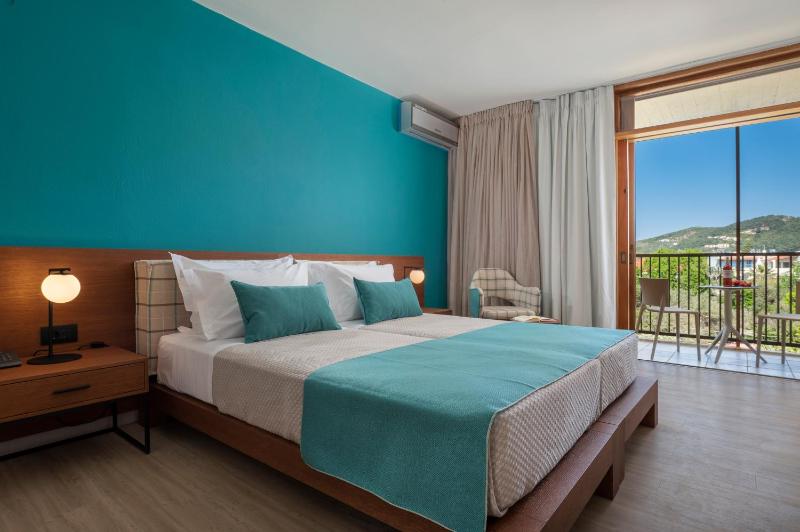 Standard Room Side sea view image 1