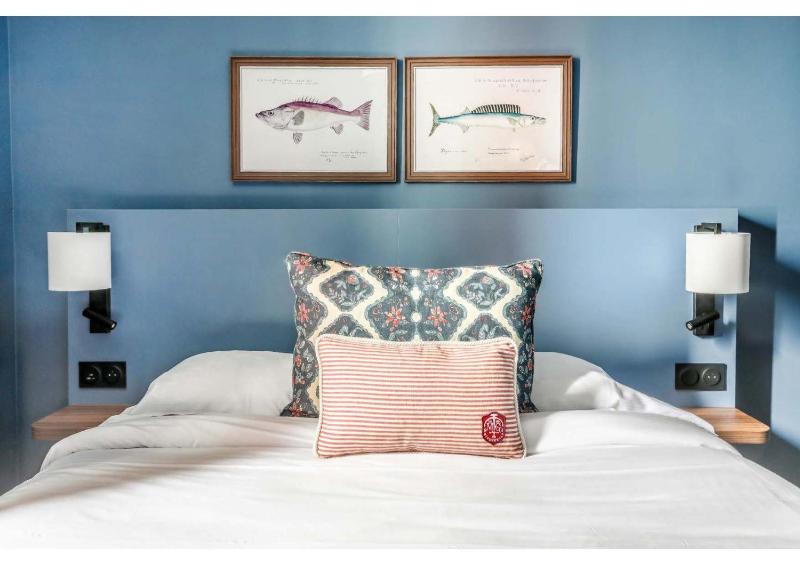 Double Room with Sea View image 2