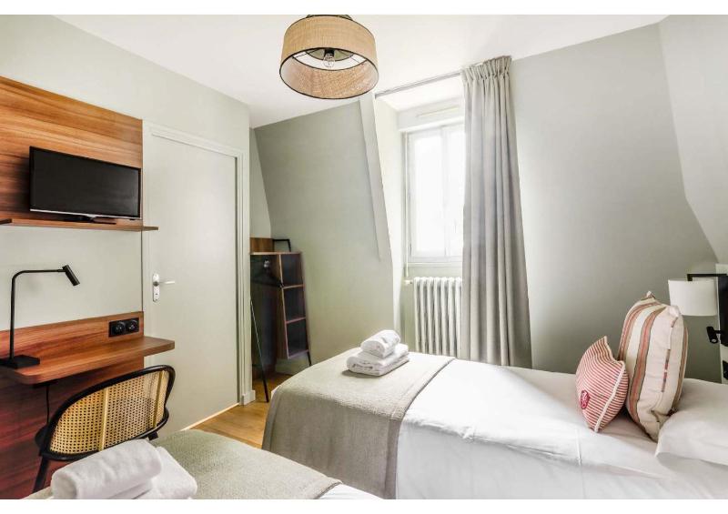 Twin Room image 1