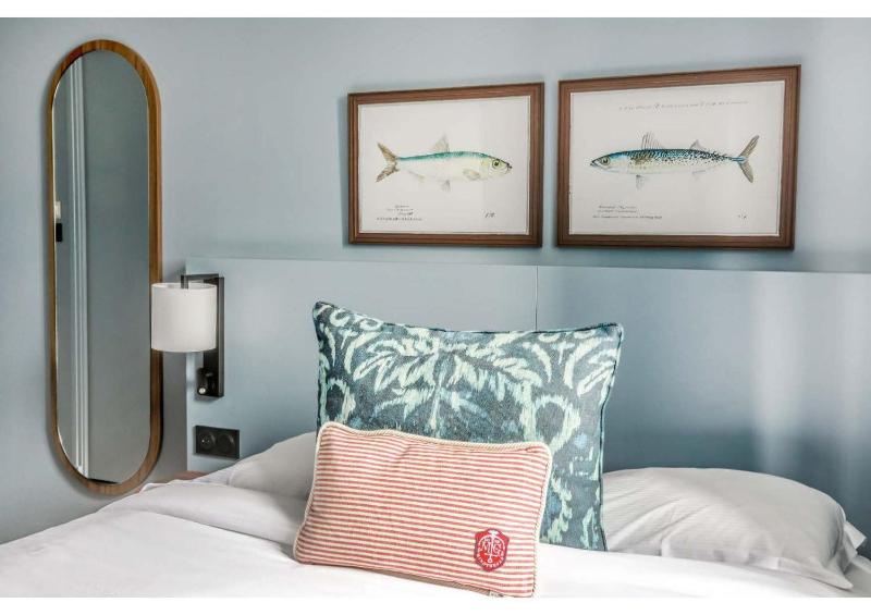 Double Room with Sea View image 4
