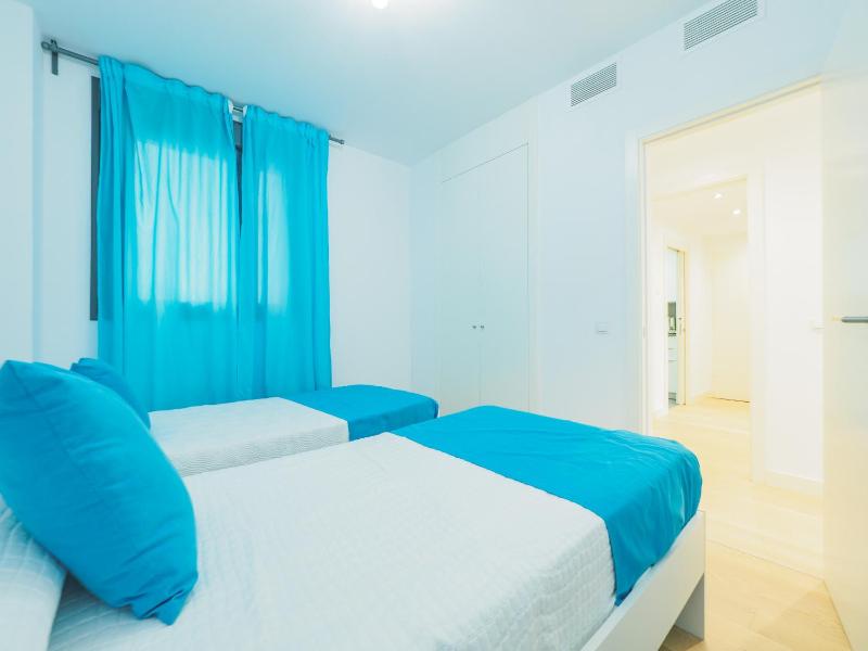 Cubo's Sea View Pacifico Street & Free Parking - image 16