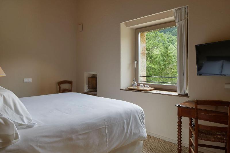Double Room image 1