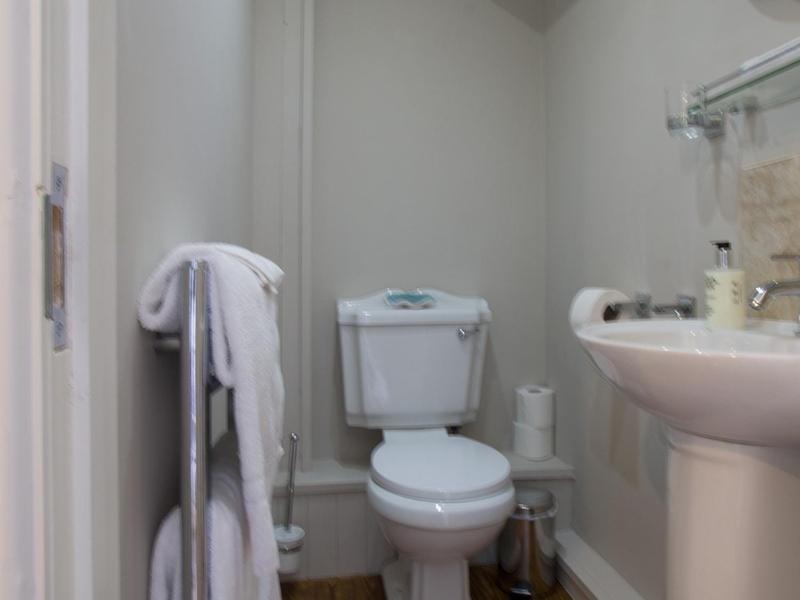 Standard Double Room image 2