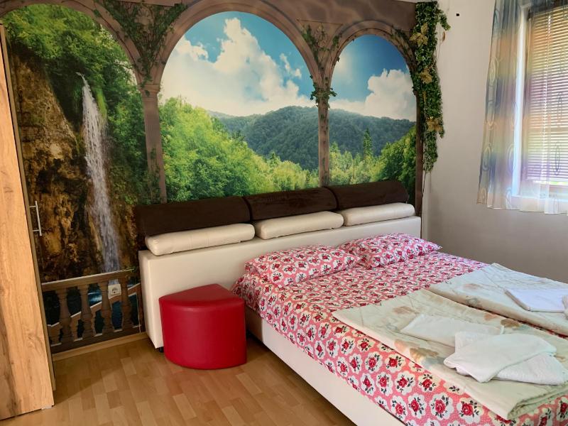 Twin Room with Balcony image 4