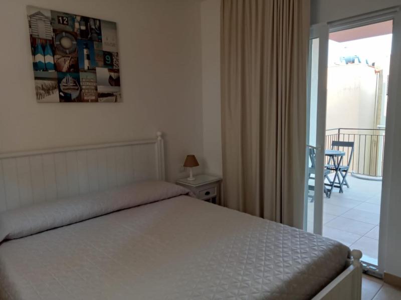 One-Bedroom Apartment image 1