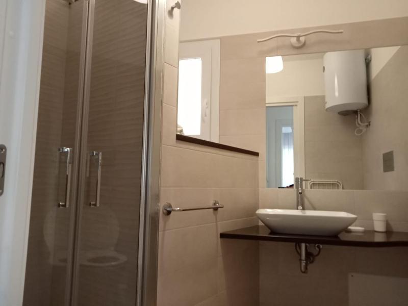 One-Bedroom Apartment image 2