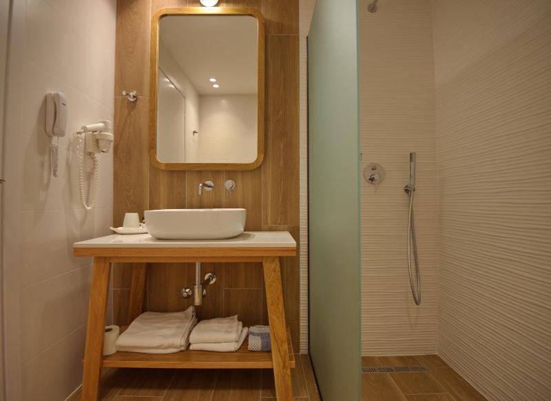 Double Room image 2