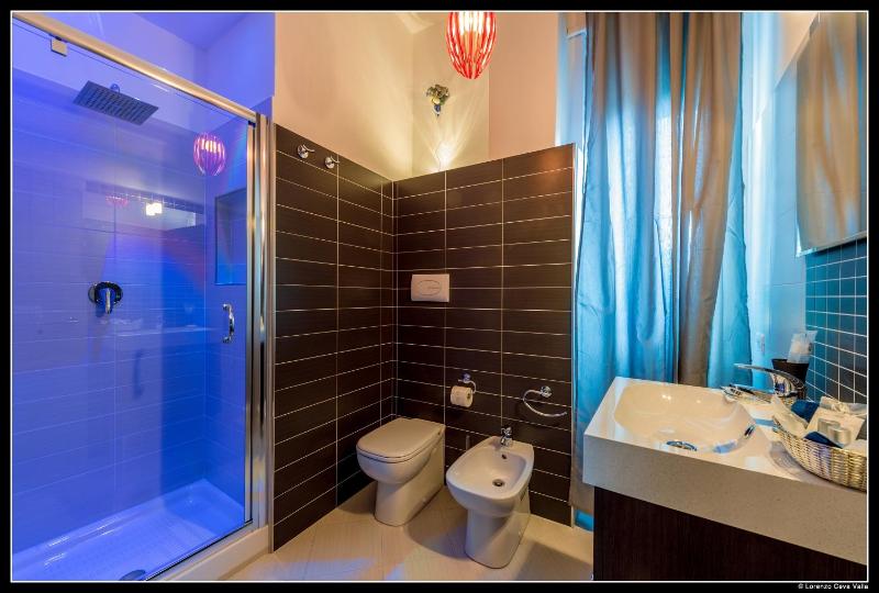 One-Bedroom Apartment with Balcony image 1