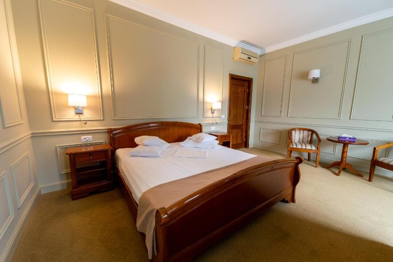 Superior Double Room image 1