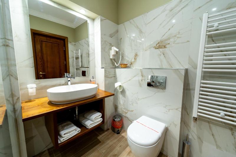 Superior Double Room image 4