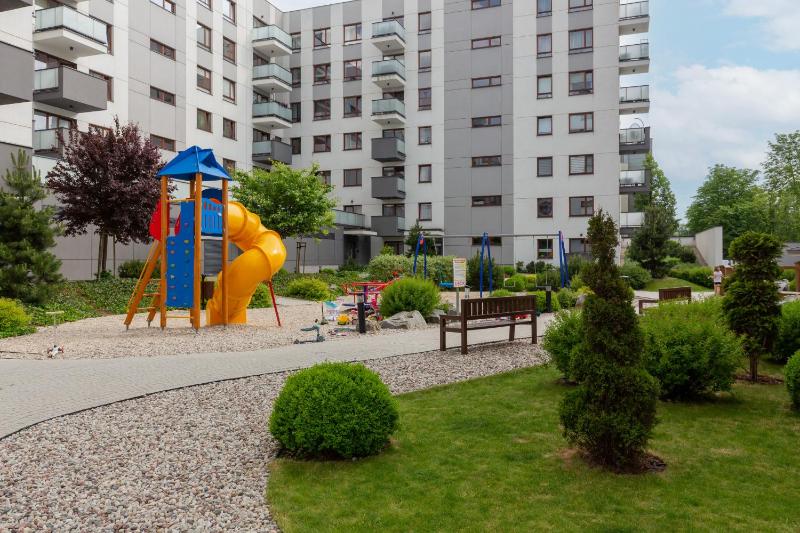 Apartment Warsaw Airport Kłobucka by Noclegi Renters - image 9