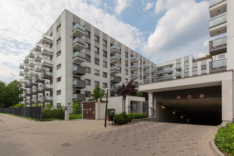 Apartment Warsaw Airport Kłobucka by Noclegi Renters - image 15