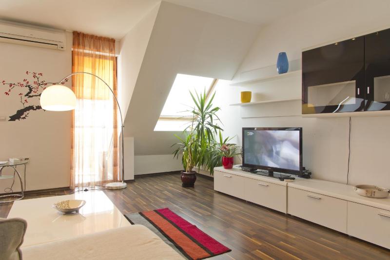 Duplex Three-Bedroom Apartment image 2