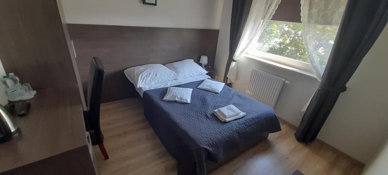 Deluxe Double Room image 3