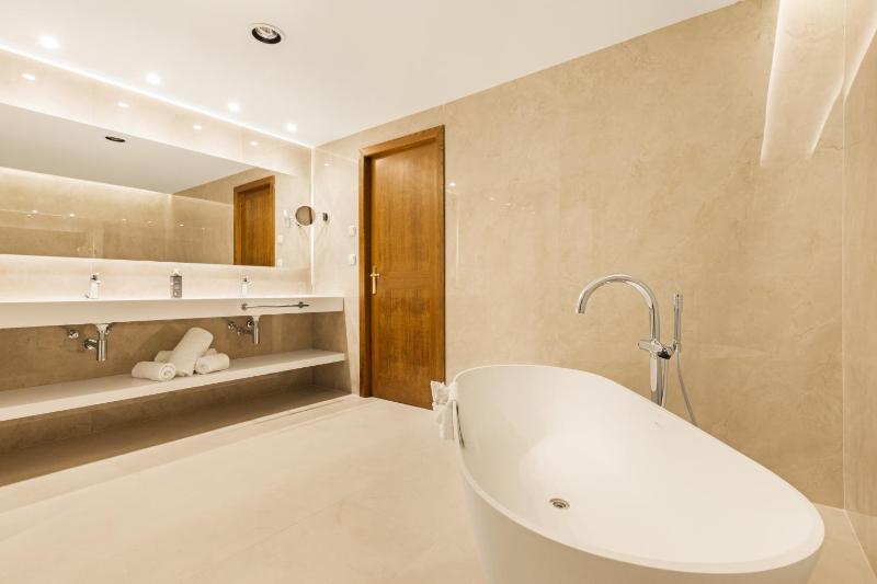 Suite image 2