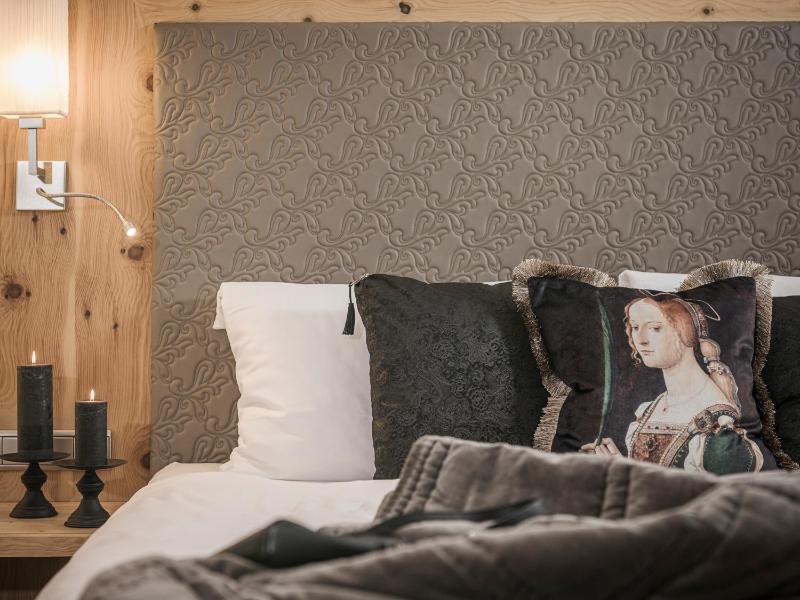 Comfort Double Room First Floor image 3