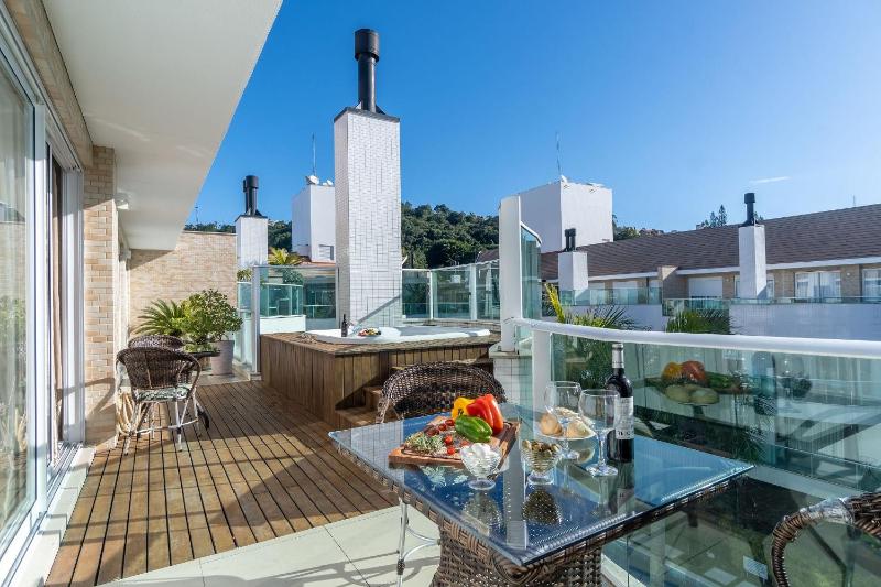 Cobertura com Jacuzzi Privativa em Condo de Luxo - image 9