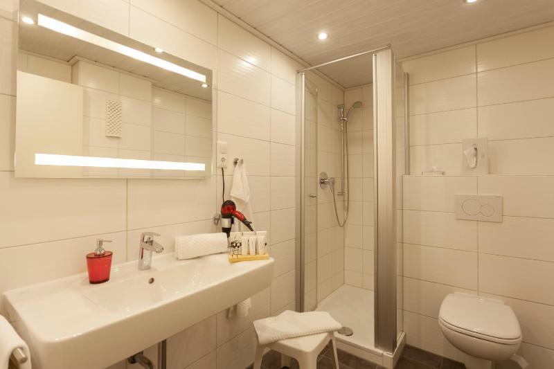 Suite (2 Adults) image 3