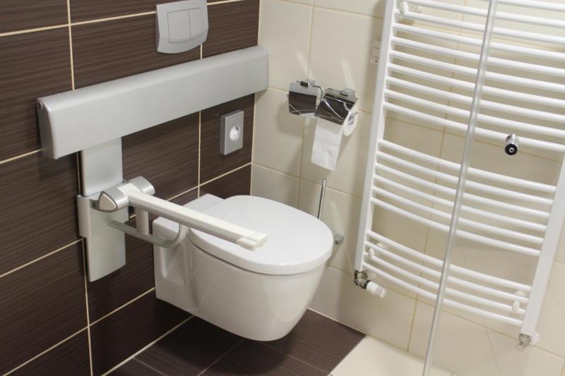 Comfort Double Room - Disability Access image 2