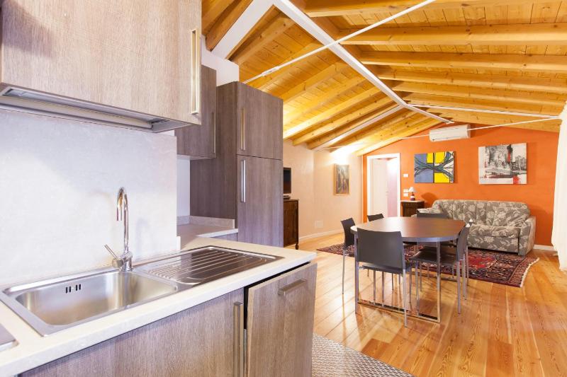 Large Two-Bedroom Apartment with Lake View image 4