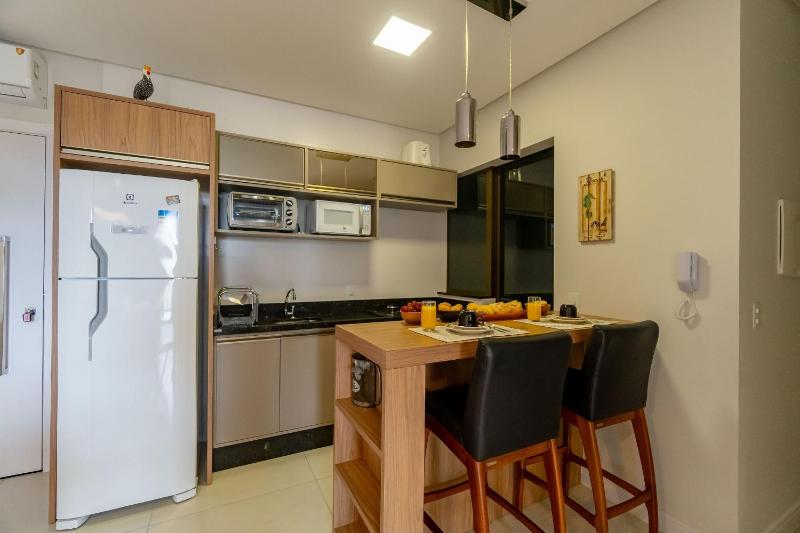 Elegante Apartamento no Centro de Bombinhas - image 7