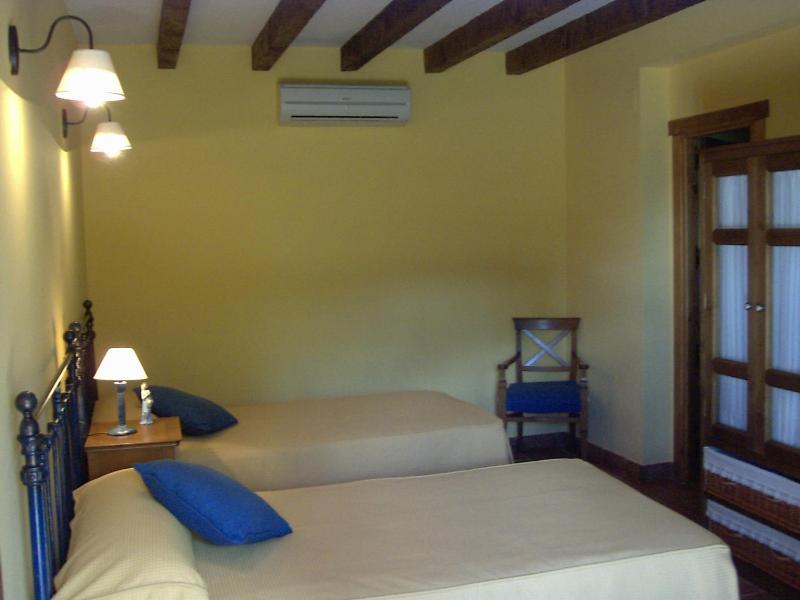 Double or Twin Room image 3