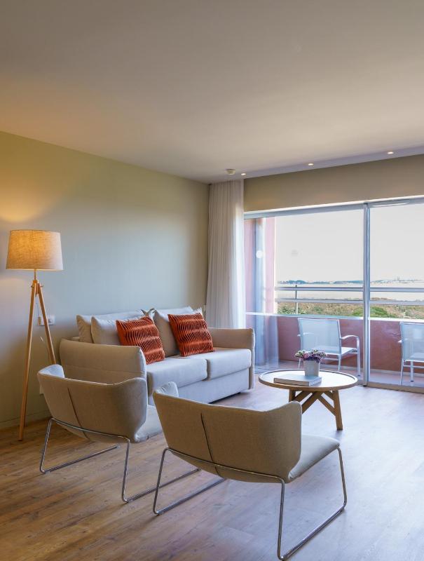 Premium Two-Bedroom Suite image 3