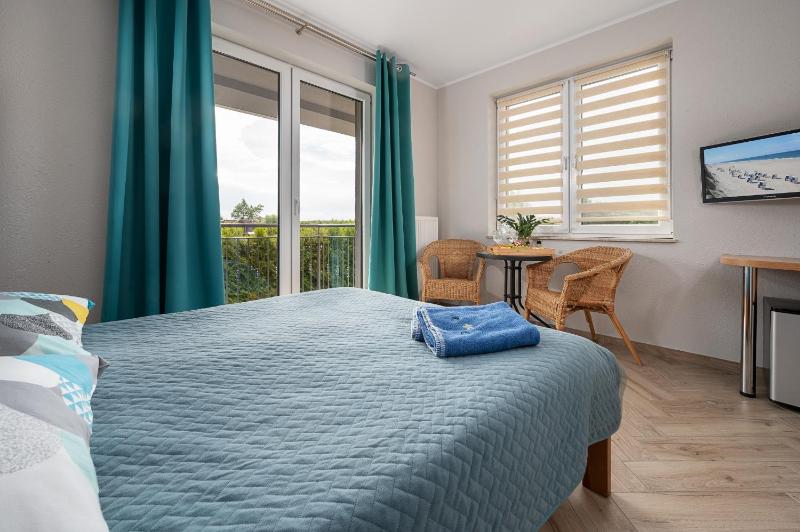 Large Double Room with Balcony image 3