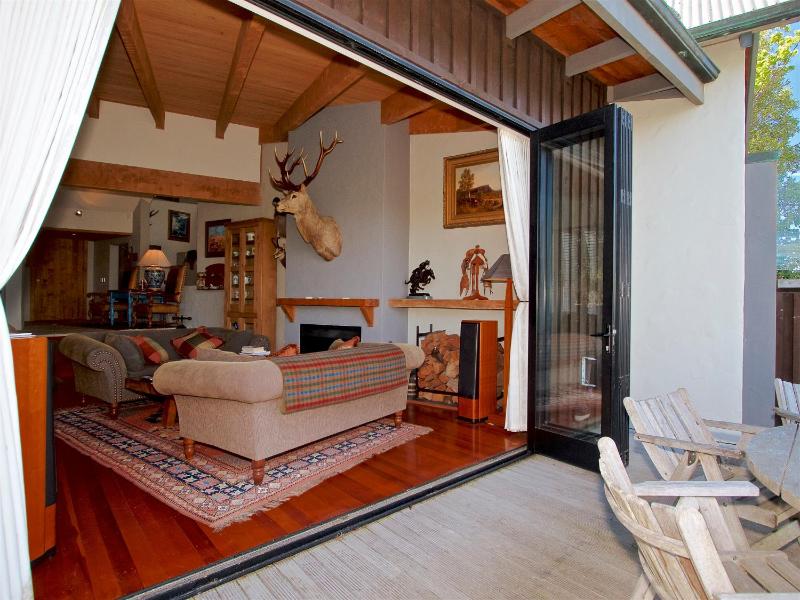 Kauawhi Lodge - Acacia Bay Holiday Home - image 8