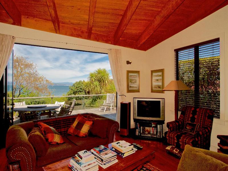 Kauawhi Lodge - Acacia Bay Holiday Home - image 13