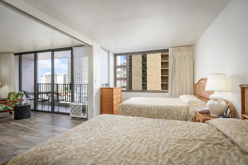 One-Bedroom Suite image 3