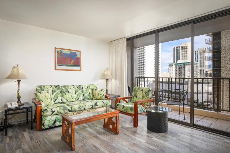 One-Bedroom Suite image 3