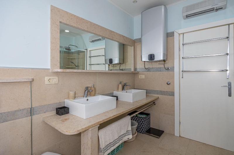Apartments Jarmila - image 13