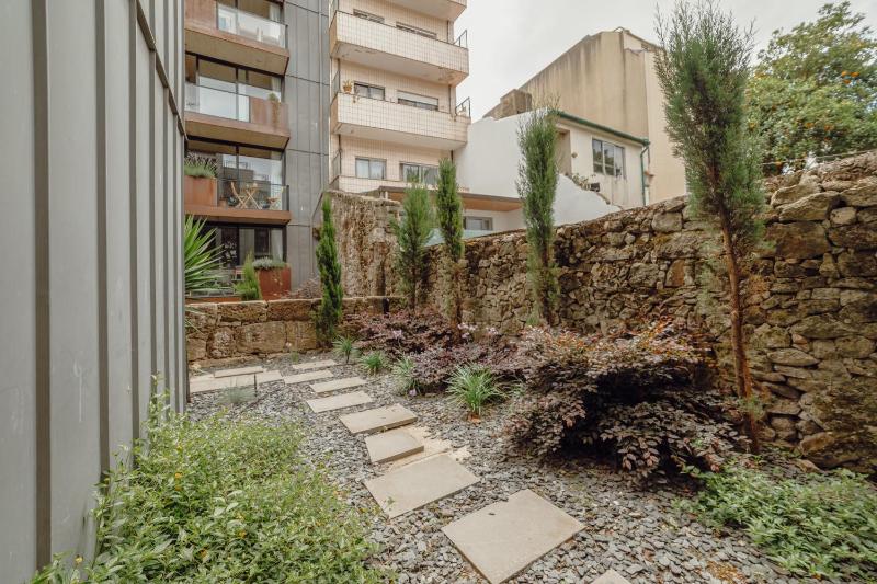 City Center Premium Apartment by Vacationy - image 28