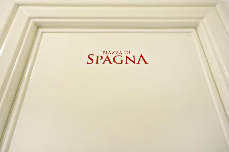 Double or Twin Room image 4