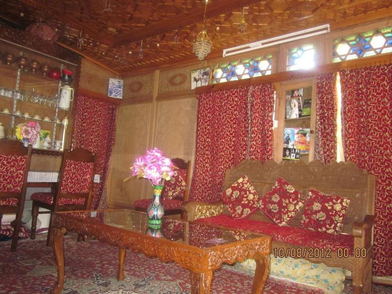 Houseboat Moon of Kashmir - image 13